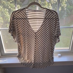 Stripped V neck blouse